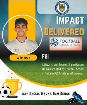 Recognized for his football talent by CFAIC and signed by an academy.